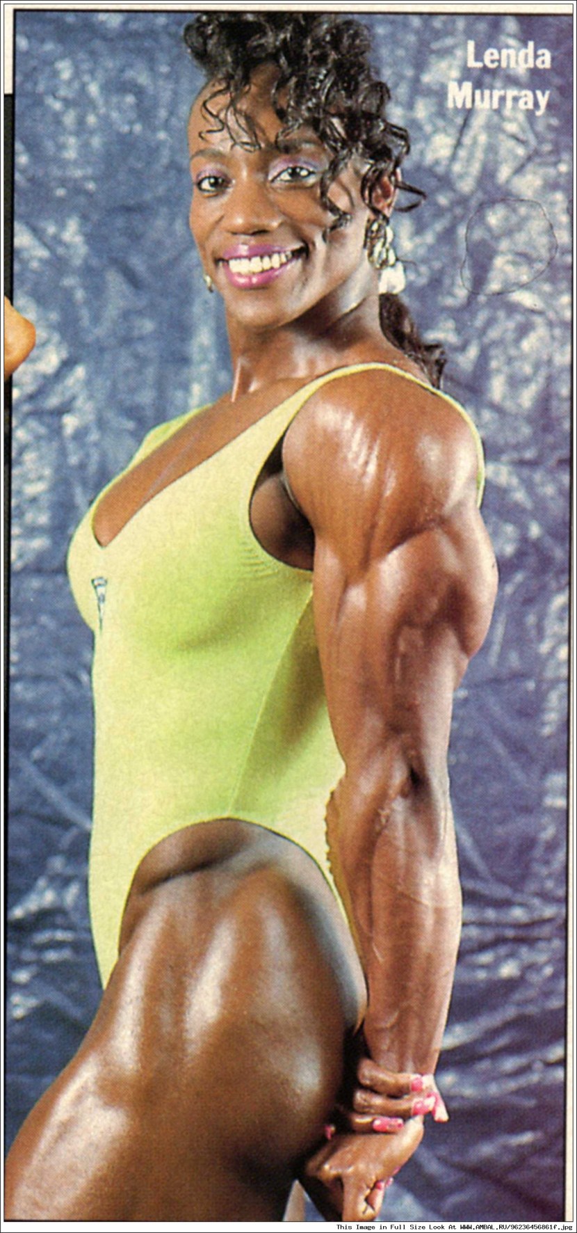 Fitness model Larissa Reis Nude