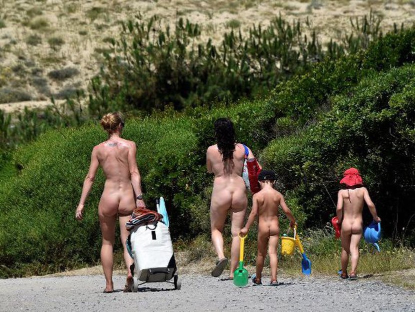 Girls nudist with parents