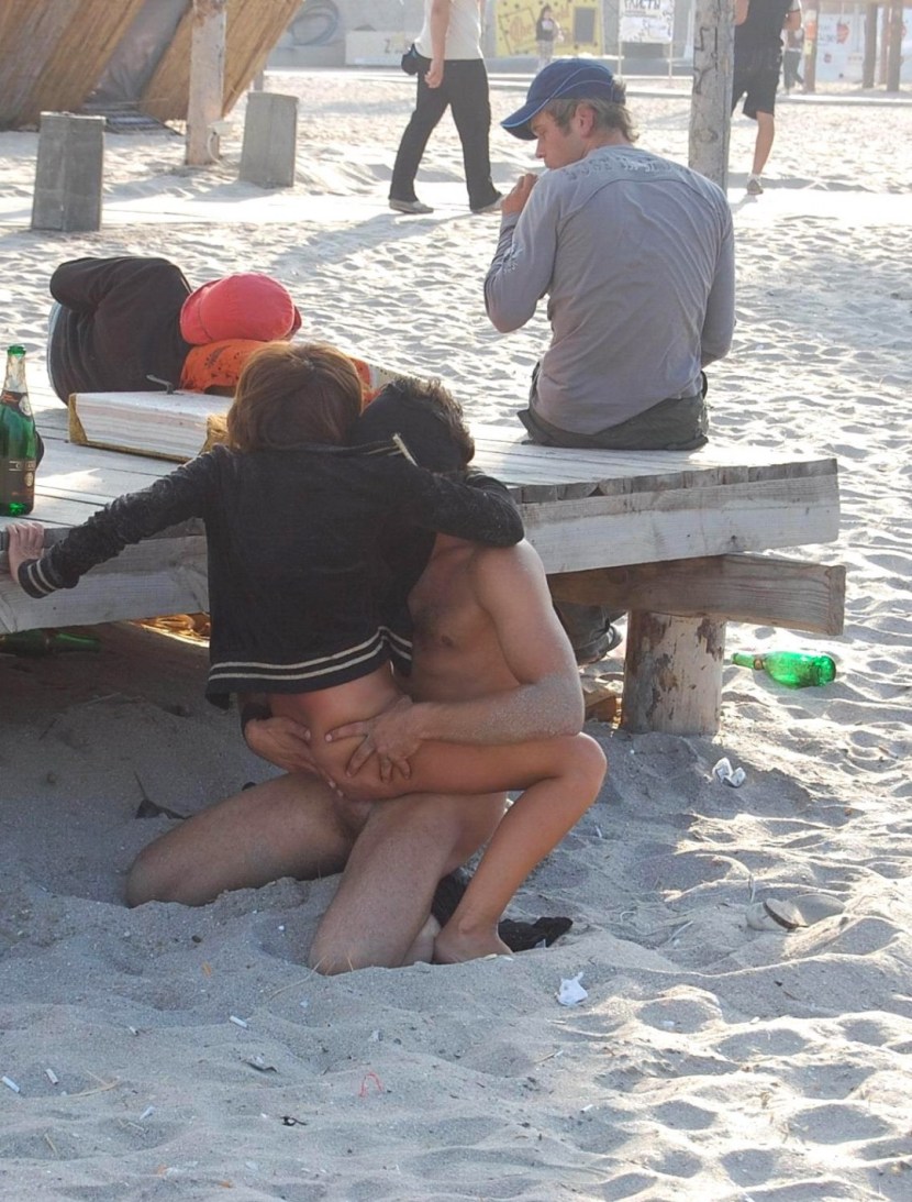 Naked blondes on Kazantip