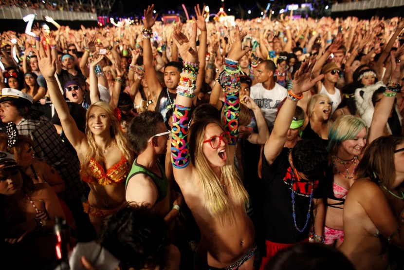Public exposure on the beach