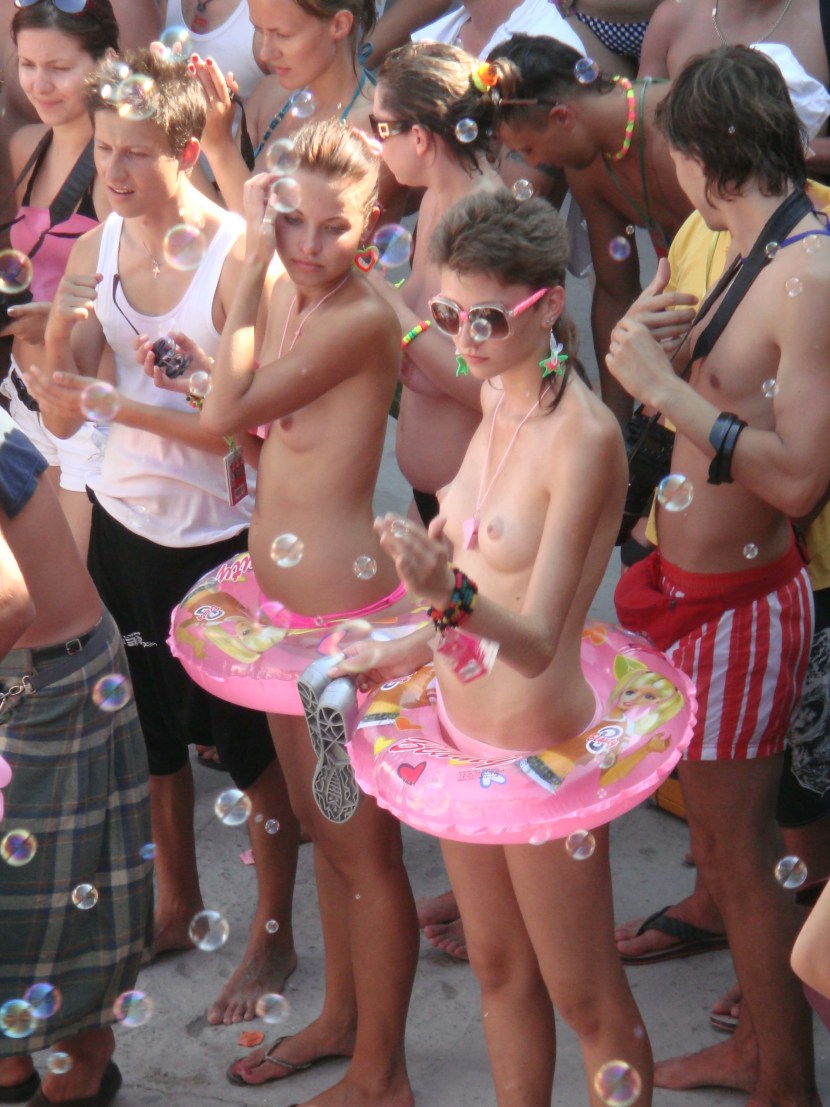 Festival Kazantip Girls Topless