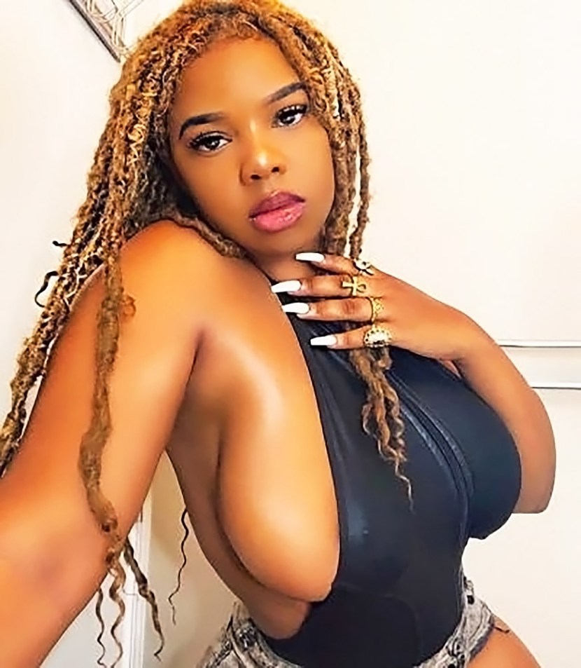 Black Eboni Booty Model Naked