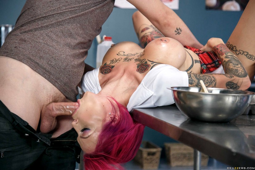 Porn actress Anna Bell Peaks 365