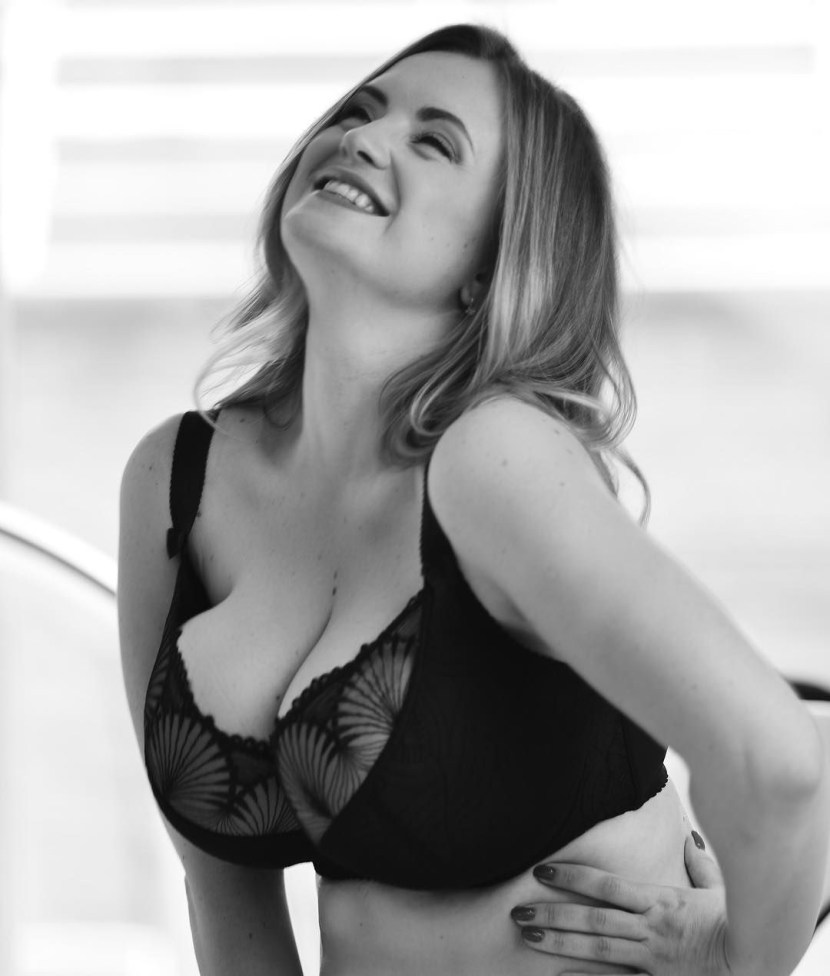 Model Maryam Mur (Mariam Mur)