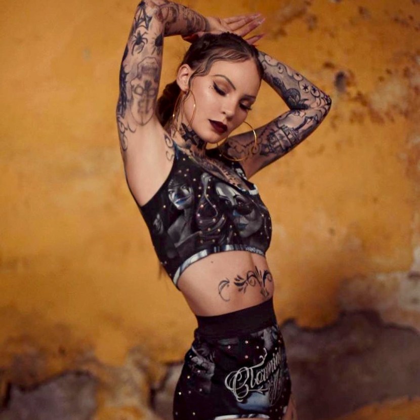 Free Video of Candice Michelle's Lesbian Scene