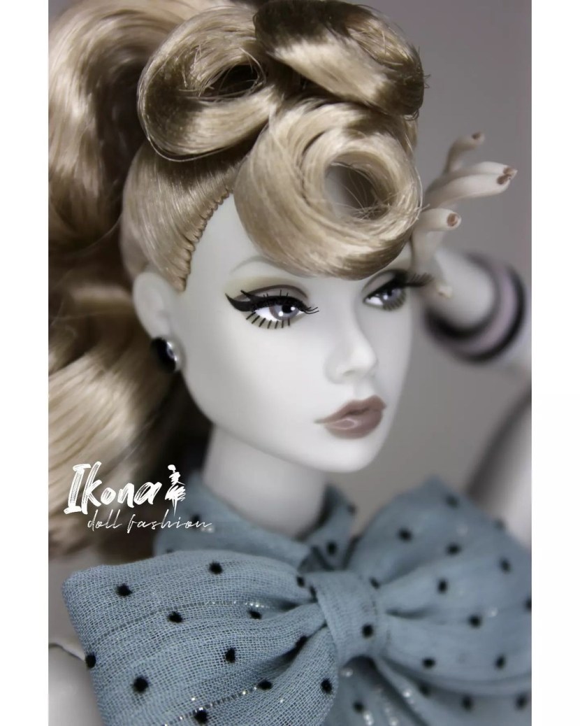 Poppy Parker in blue