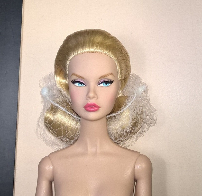 Barbie in a Pandochka suit