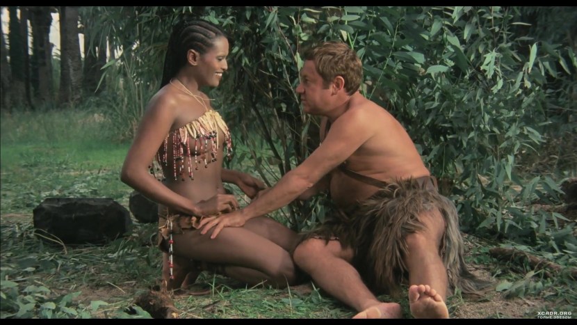 Zeudi Aray Crystaldi Nude