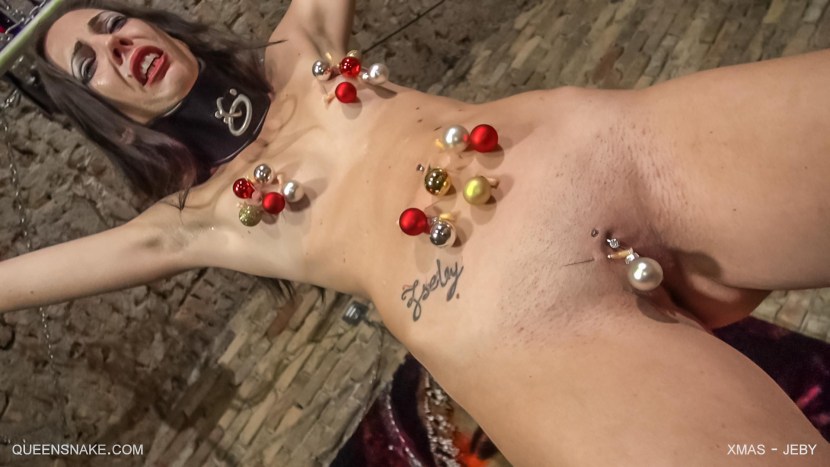 Jessica Queensnake Extreme