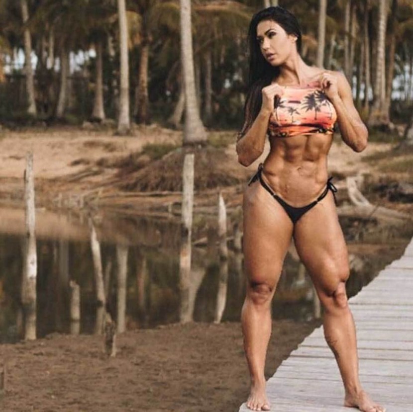 Kolinda grabar is naked