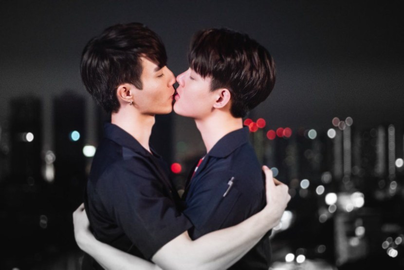 Mortis and Jesse Bravo Stars Ship