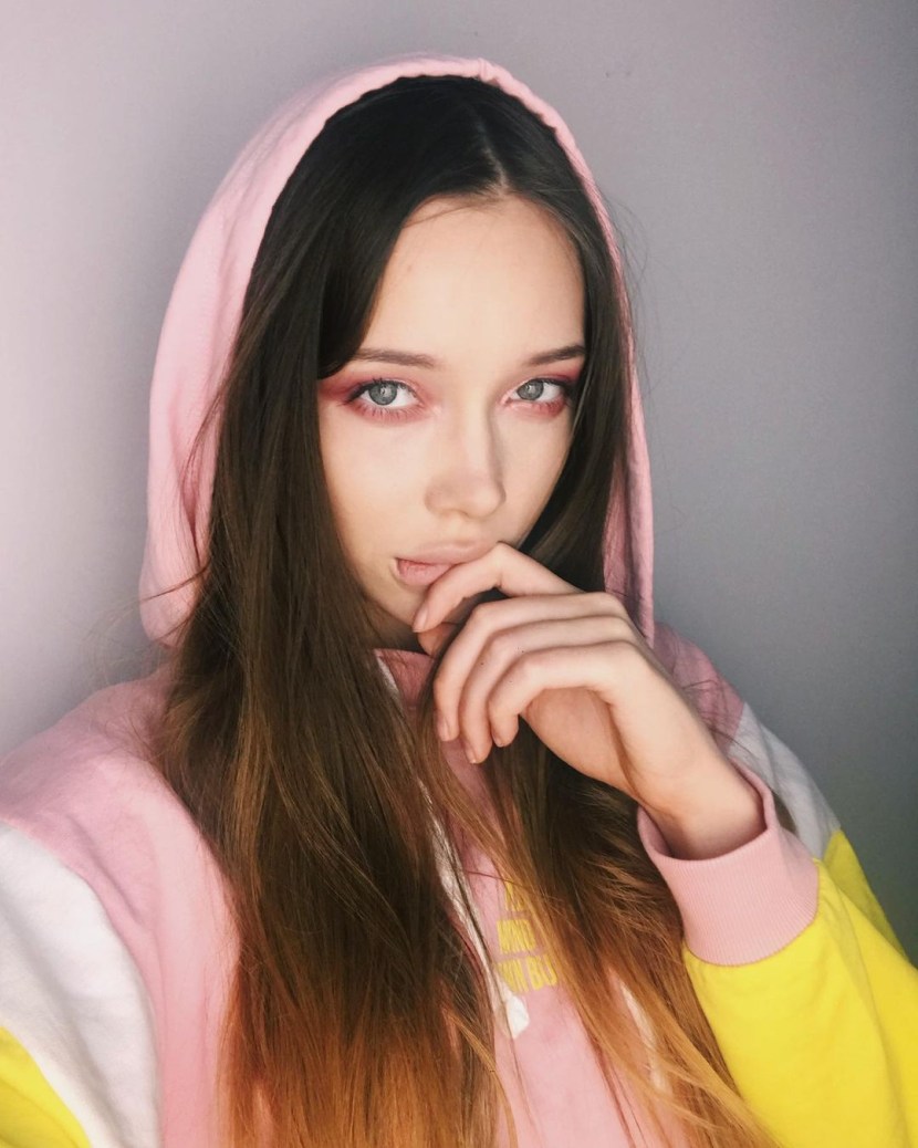 Memes about girls on the beach