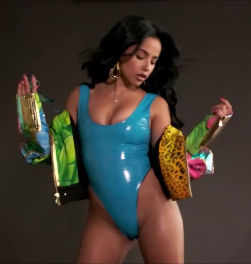 Jennifer Tilly Cum Tribute