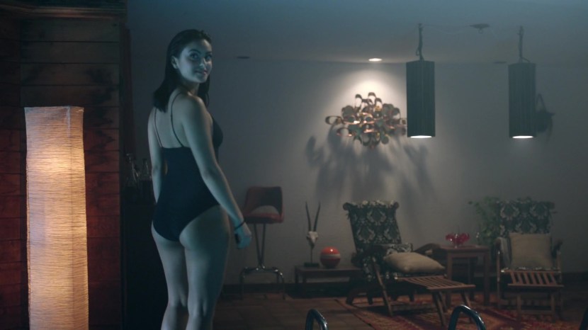 Camilla Mendes Riverdale kiss