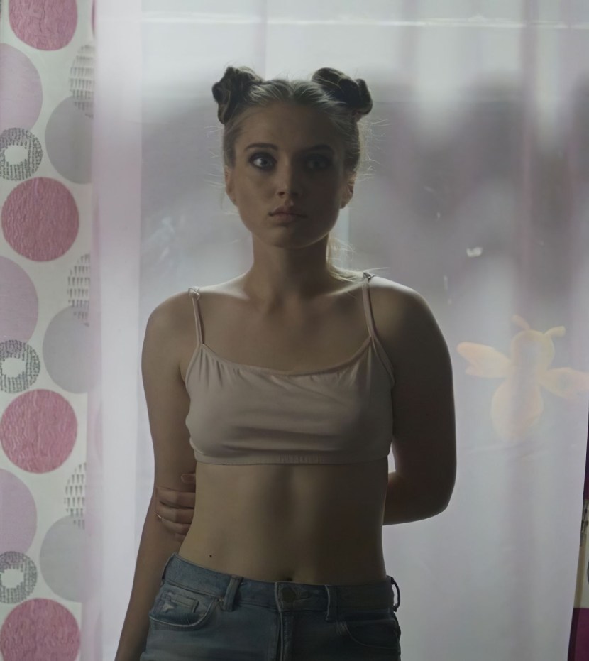 Veronika Mokhirev Topi