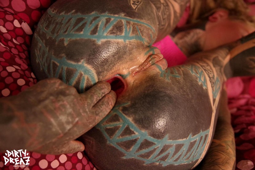 A beautiful woman poop