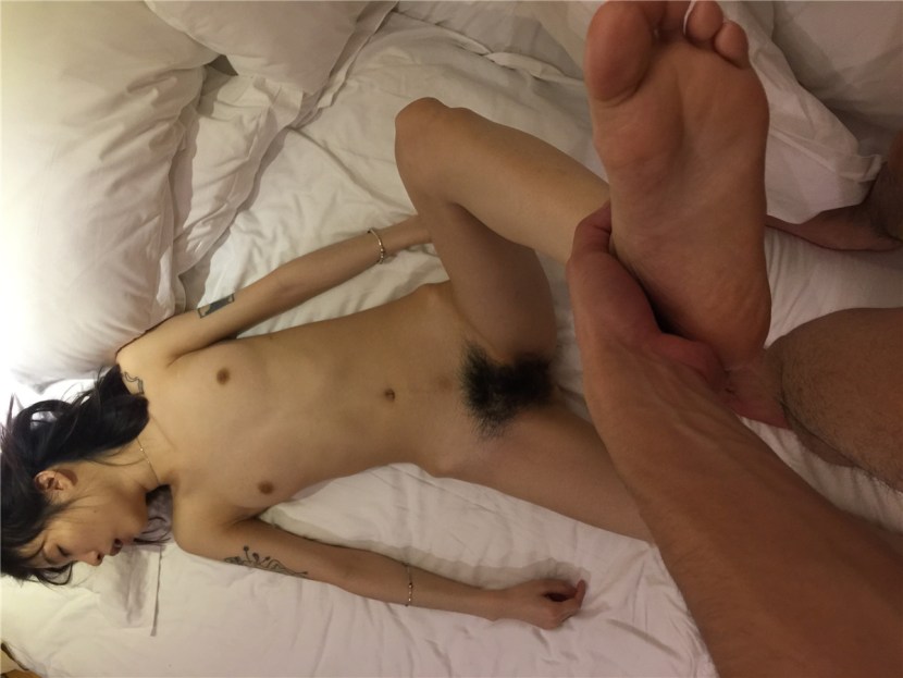 Home photos of naked Chinese women