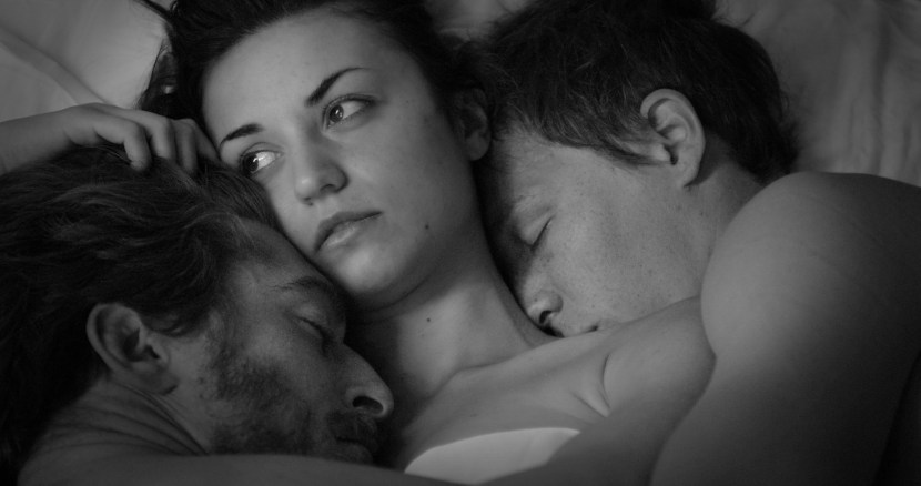 Piper Perry and 5 blacks