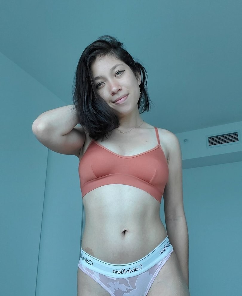 Lily Kawaii Onlyfans Cumming in the Pussy