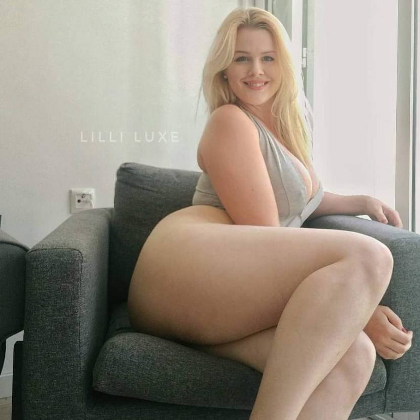 Victoria Dzhanashvili "Curves"