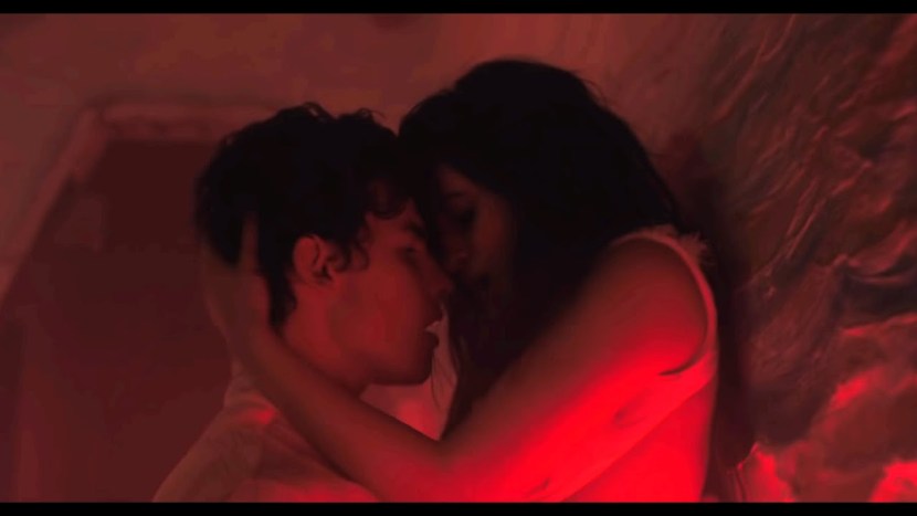 Camila Mendes hot photos