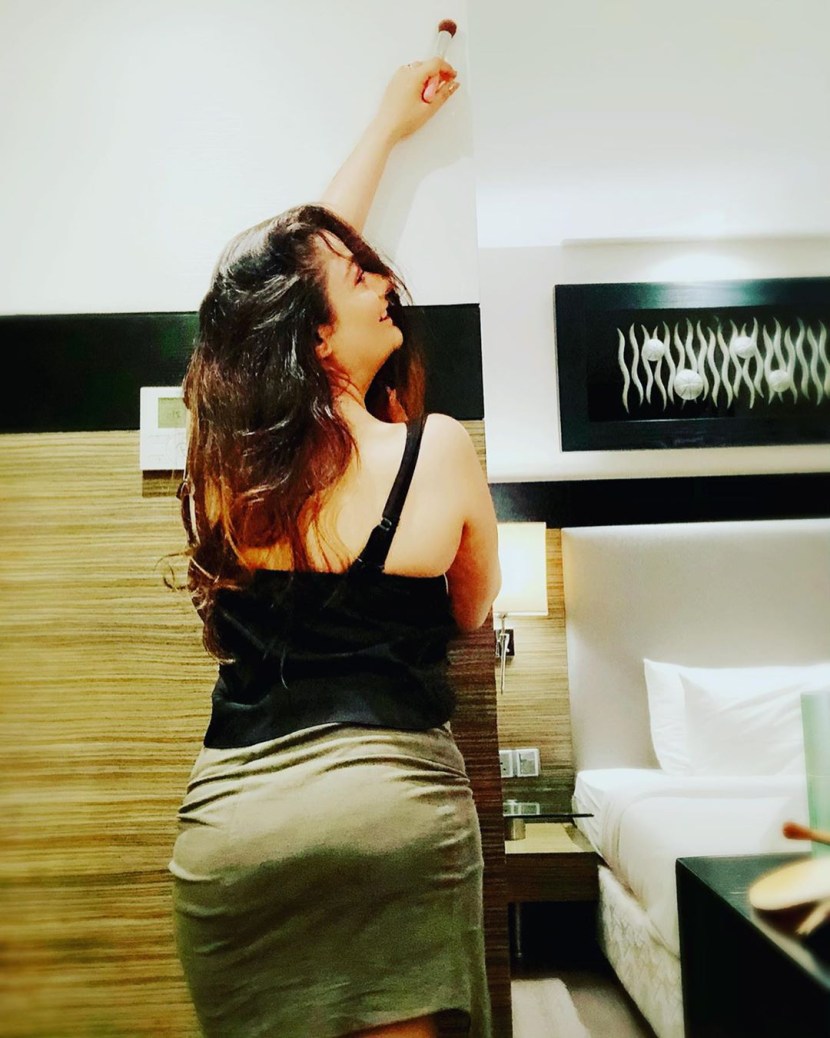 Burning porn actress-Halle Hayes-Porno