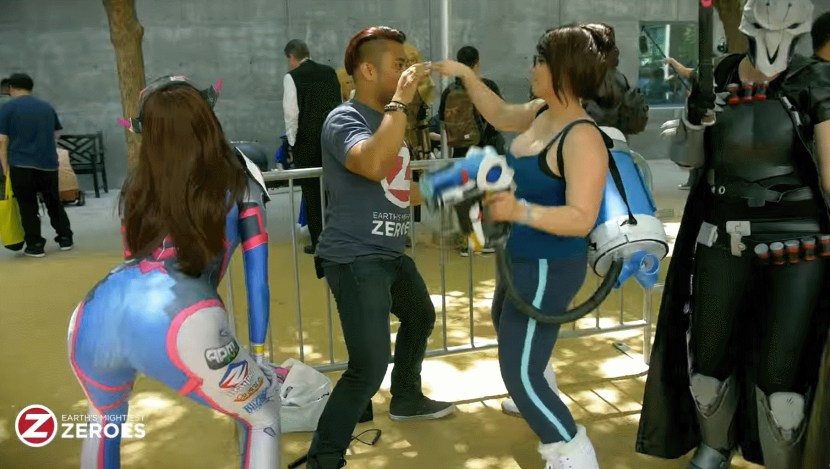 Wallpaper overwhelming sofa