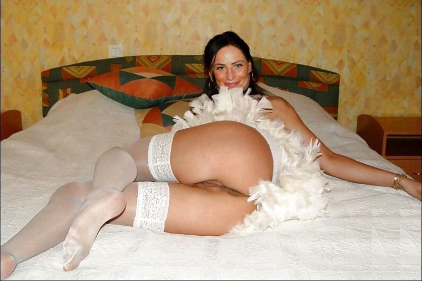 Naked bride Julia Pupkina