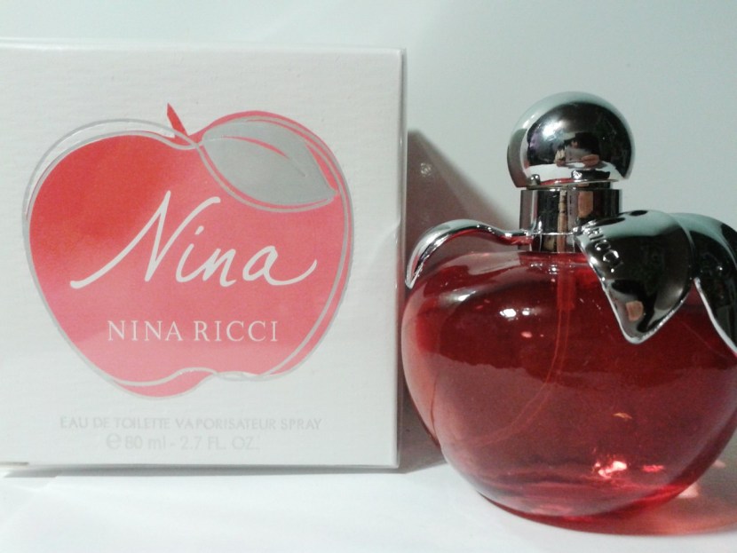 Nina Ricci. L&#96;Extase advertising