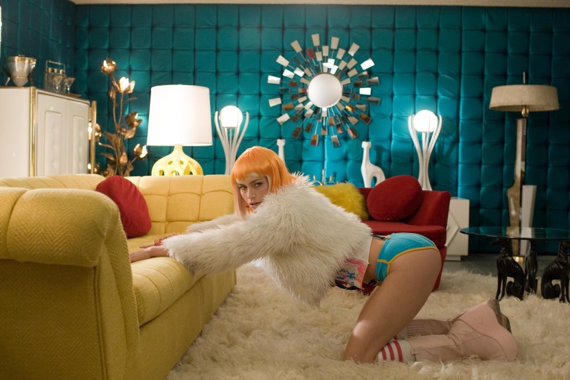 Amber Valletta Gamer