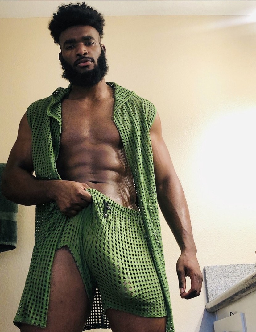 Naked Marshall Price model naked