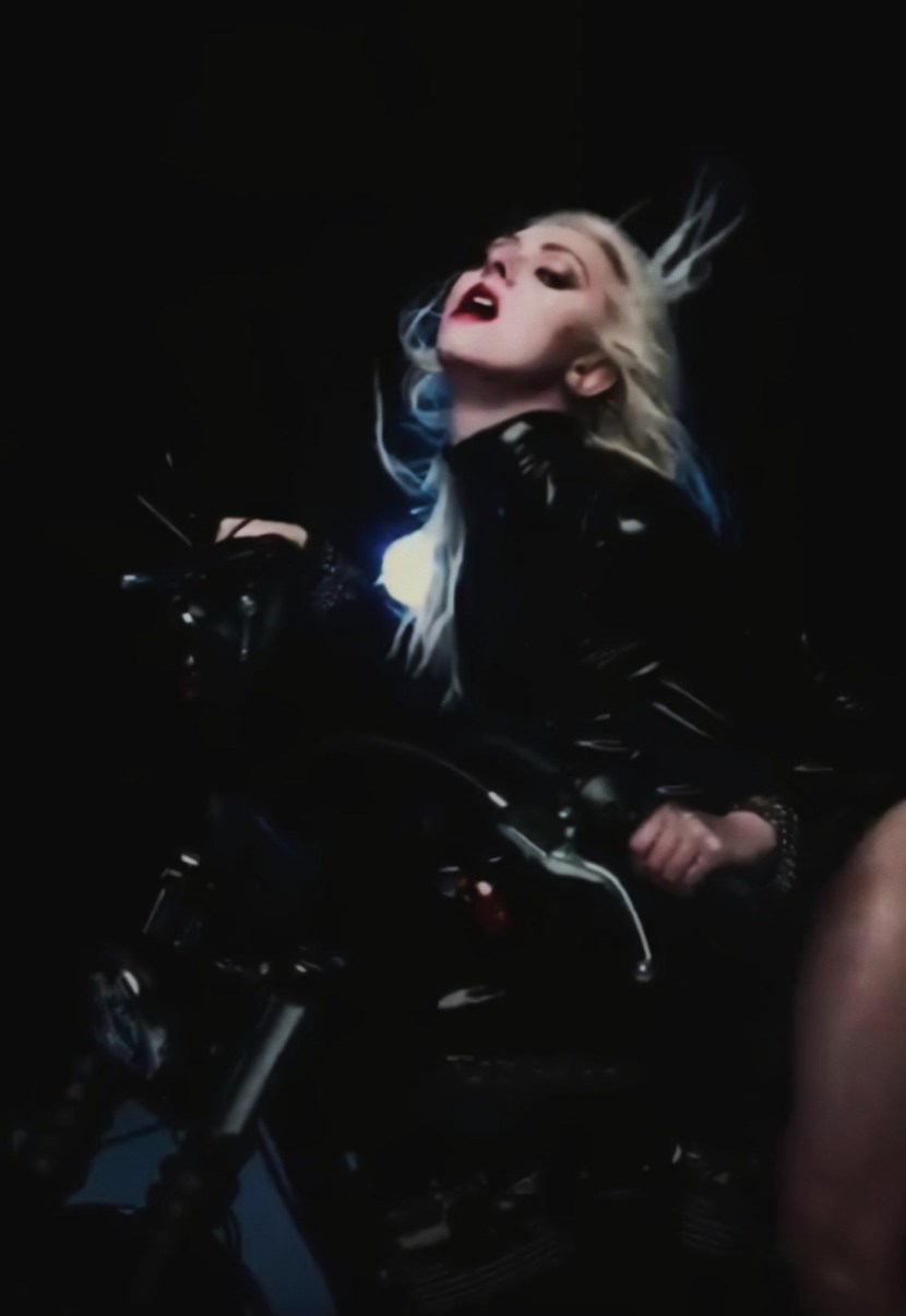 Teylor Michel Momsen Naked