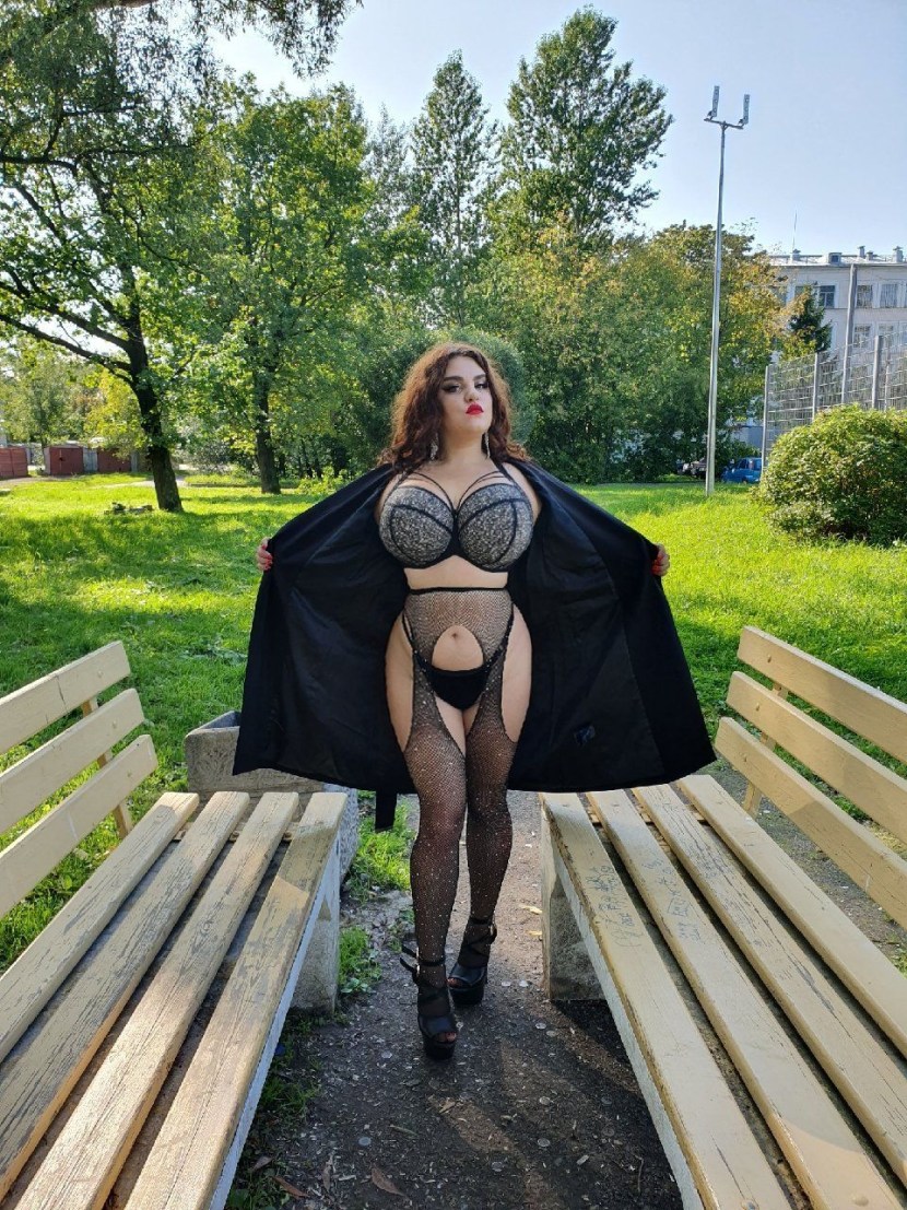 Anna Sivona Big Tits