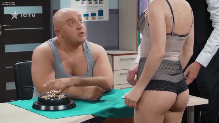 Yana Glushchenko breasts