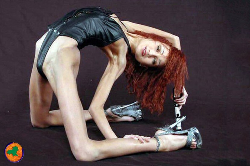 Jessica Stopdinovich is naked