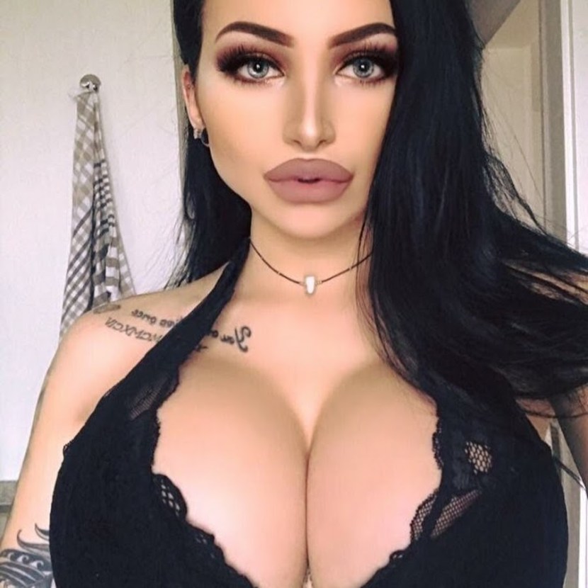 Celine Centino Booty Naked 2020 VK