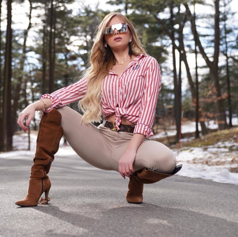 Talita Zapirolly in a swimsuit