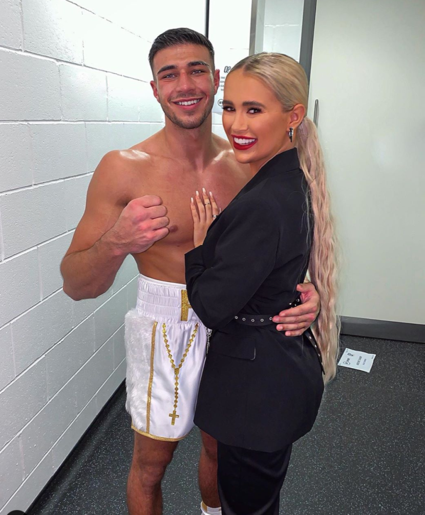 Kiss drawing with a pencil