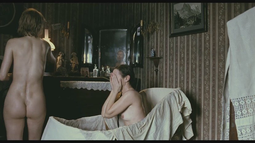 Christina Hendricks on the stage of the theater in New York