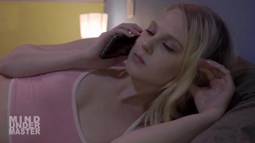 Girl under hypnosis comics