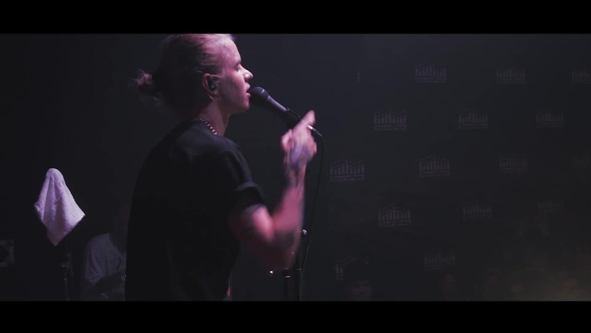 Bang closing eyes anime