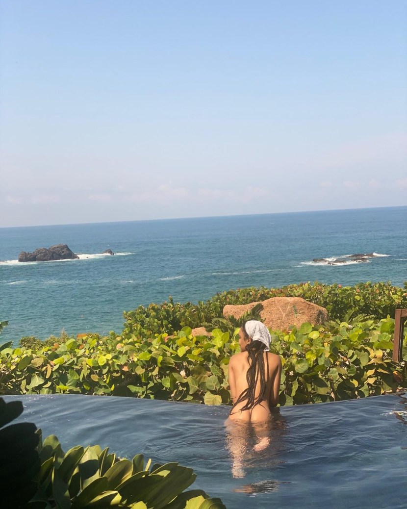 Tessa Thompson hot 18