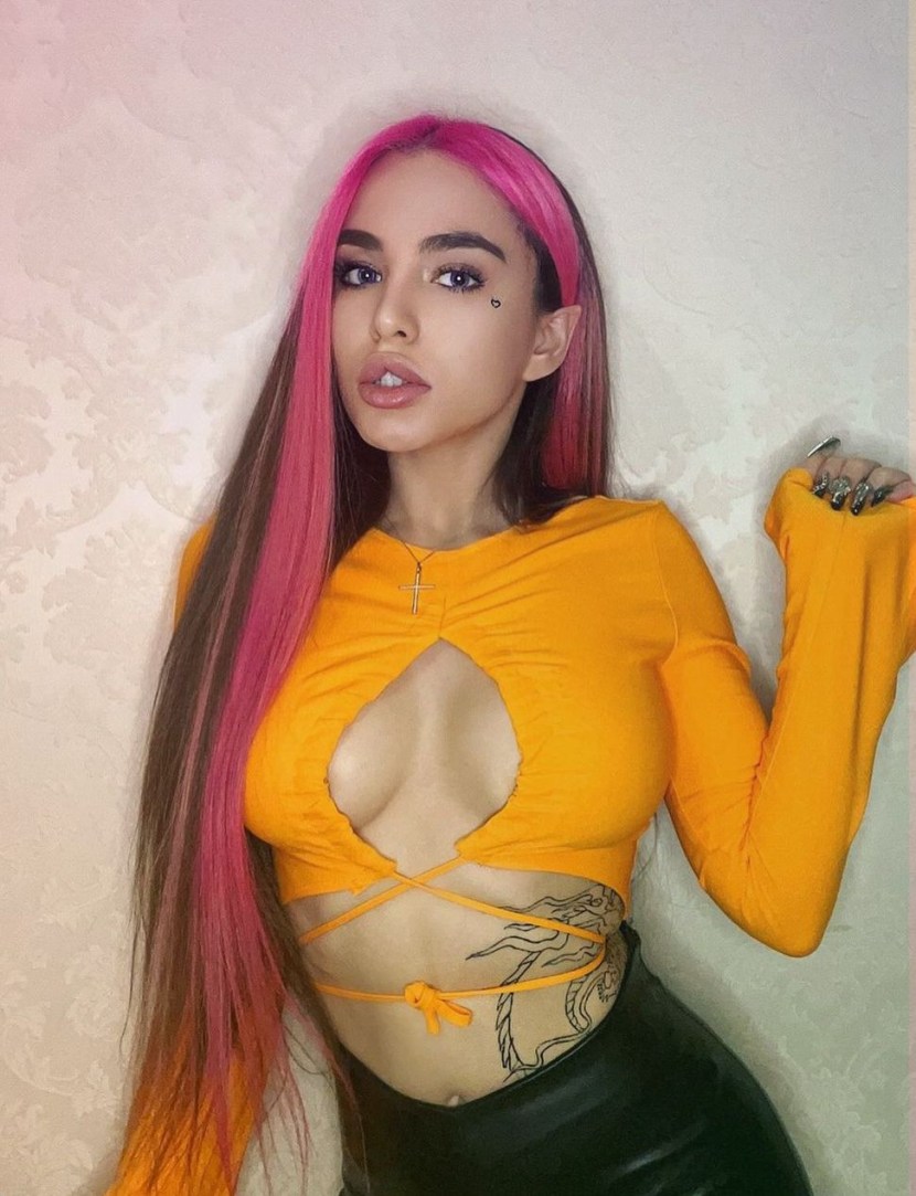 Alice Dream porn actress