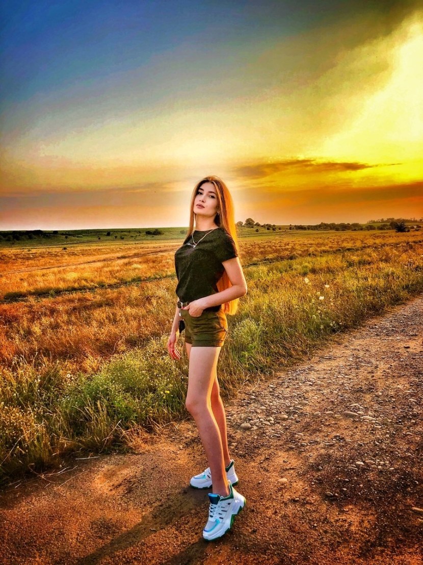 Ivan Zhvakin Girls with Makarov