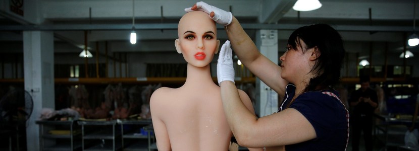 Naked woman robot film