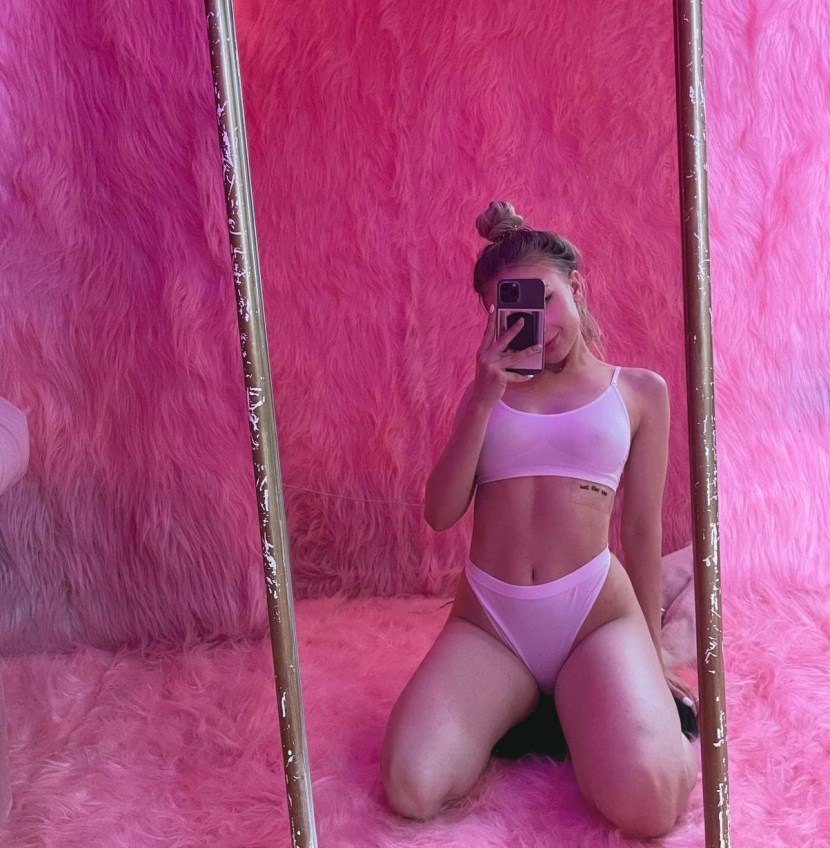 Anastasia Alfierova Plum Onlifanses