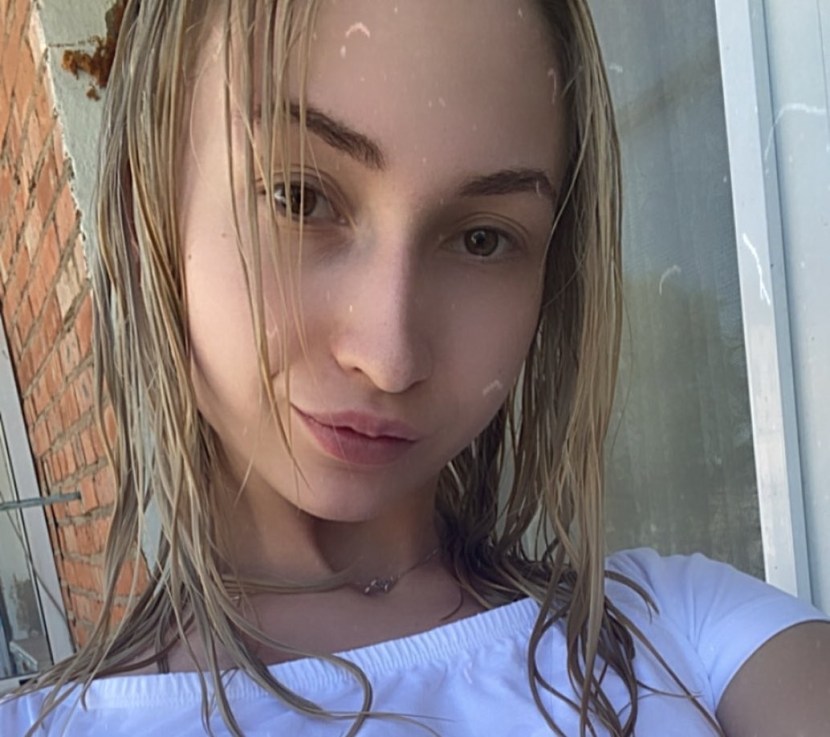 Anastasia Alfierova Plum Onlifanses