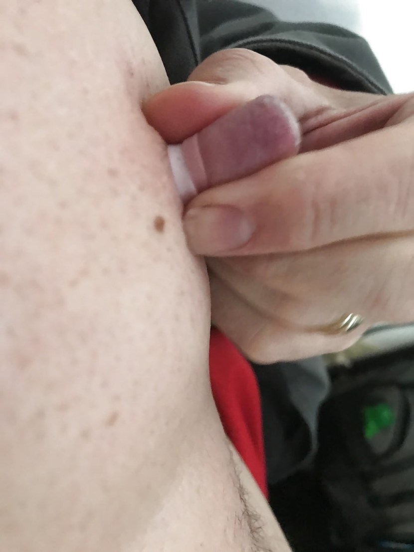 Men's hairy nipples XXX