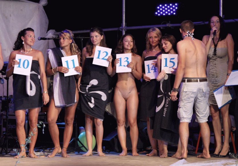 Show Comedy Wumen Naked