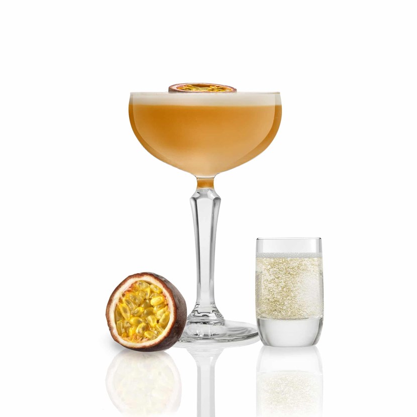 Martini Marakuya cocktail